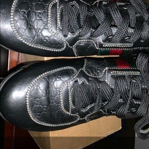 Woman’s AUTHENTIC GUCCI SNEAKERS